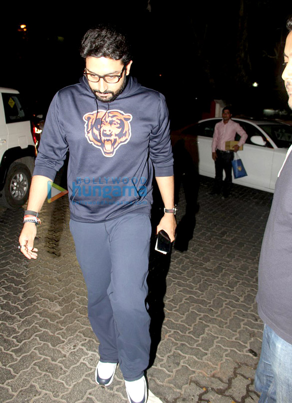 Abhishek Bachchan and Riteish Deshmukh snapped post their dubbing Abhishek Bachchan and Riteish Deshmukh snapped post their dubbing