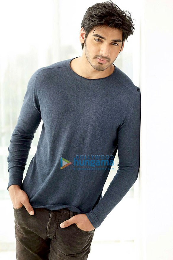 ahan shetty 3