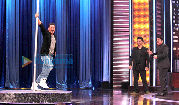 akshay and sajid nadiadwala on sets of yaaron ki baraat 8