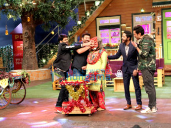 Ali Asgar celebrates his birthday with the Deols on the sets of The Kapil Sharma Show