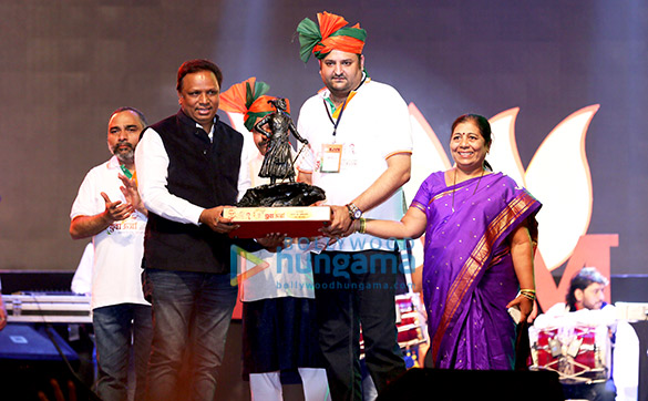 celebs c m devendra fadnavis grace the yuva urja program 9