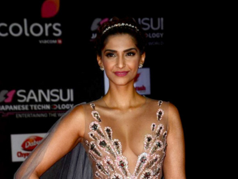 Celebs grace Stardust Awards 2016