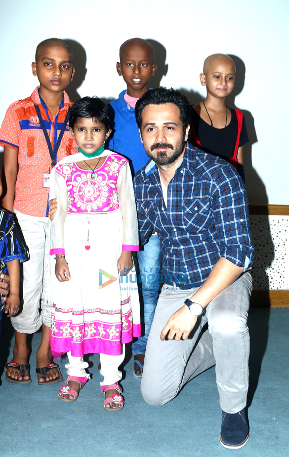 emraan hashmi meets special kids at tata memorial hospital 4