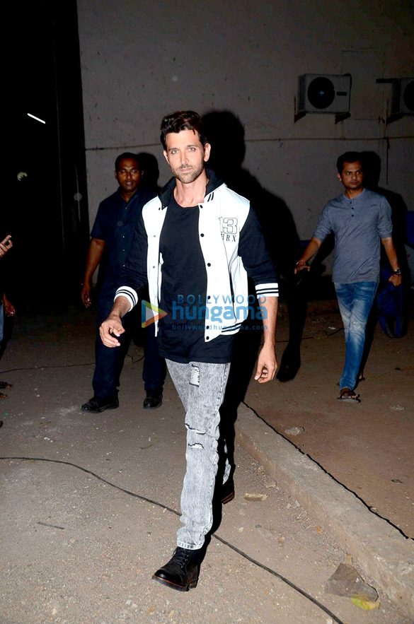 hrithik yami snapped at kaabil promotions 1