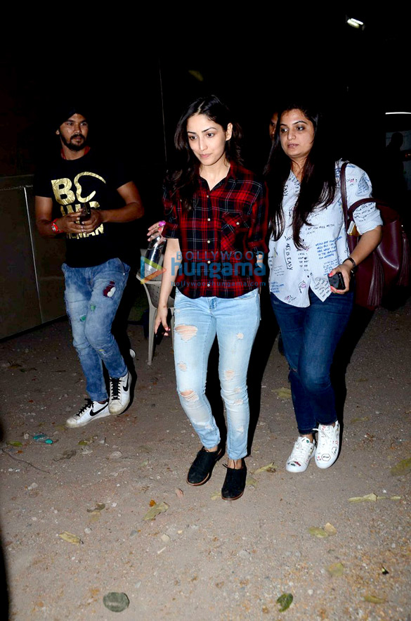 hrithik yami snapped at kaabil promotions 5