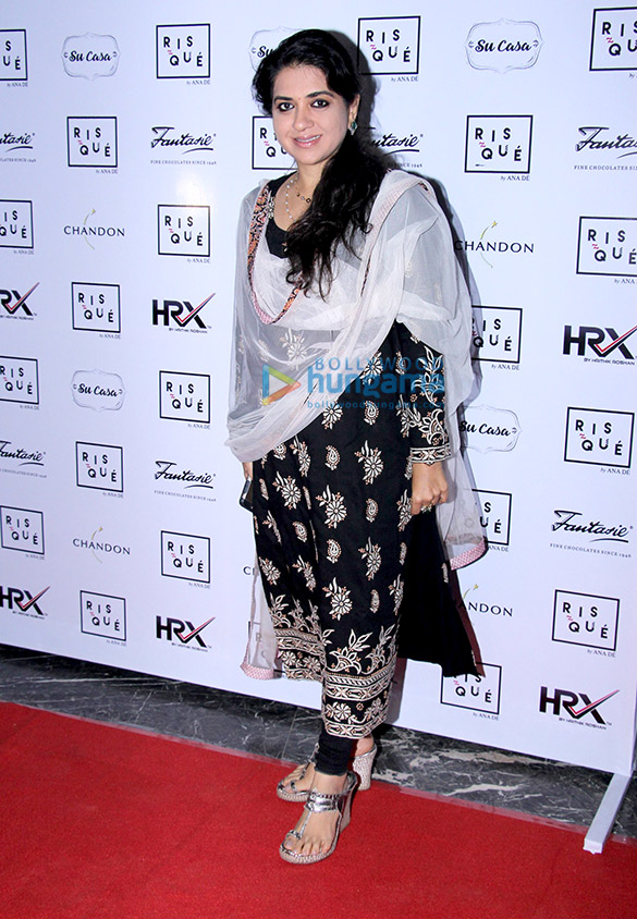 hrithik launches shobhaa des daughter anandita des blog 6