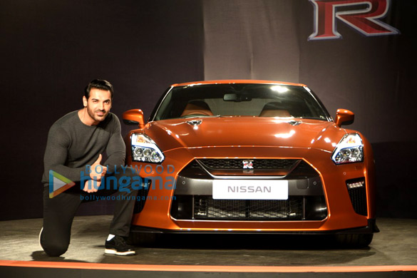john abraham unveils the new nissan gtr in india 5