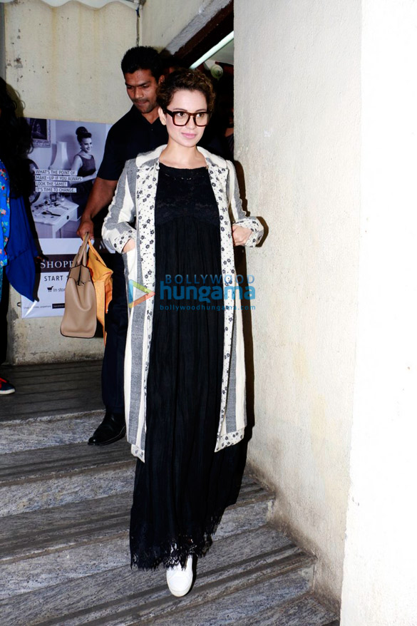 kangna snapped post screening at pvr 2