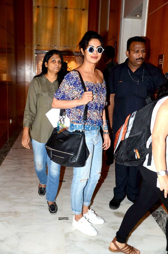 priyanka chopra snapped in her casual avatar 4