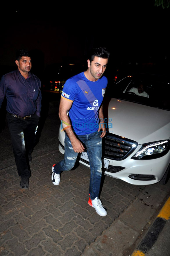 Ranbir Kapoor, Alia Bhatt, Karan Johar and many more party at Olive Ranbir Kapoor, Alia Bhatt, Karan Johar and many more party at Olive