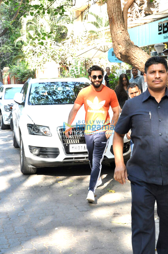 ranveer snapped post a salon session at bblunt 4