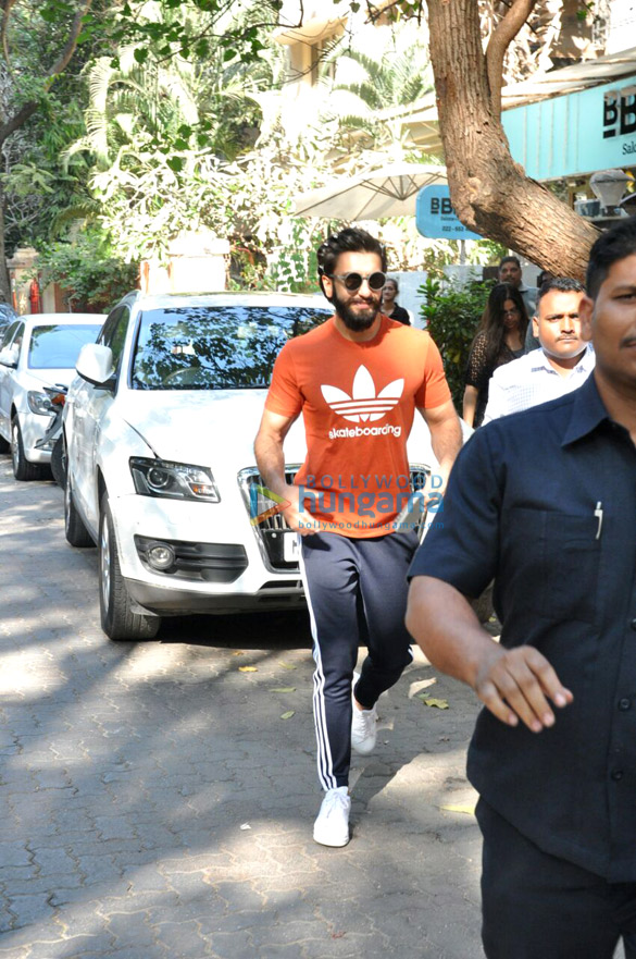 ranveer snapped post a salon session at bblunt 5