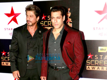 Celebs at the red carpet of 23rd Annual Star Screen Awards 2016