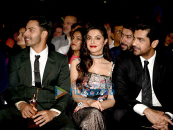 Celebs at the red carpet of 23rd Annual Star Screen Awards 2016