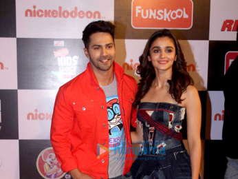 Shah Rukh Khan, Deepika Padukone, Varun Dhawan & Alia Bhatt grace the Nickelodeon Kids' Choice Awards 2016