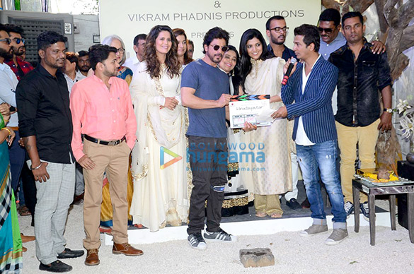 Shah Rukh Khan gives mahurat clap for Vikram Phadnis’s Marathi movie ‘Hrudayantar’
