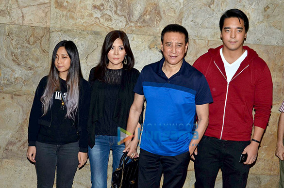 sachin tendulkar and the phogat family grace the special screening of dangal 12
