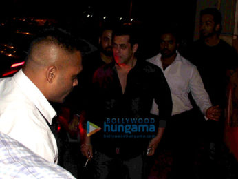 Salman Khan, Iulia Vantur, Ranveer Singh and many more snapped at Sohail Khan’s son birthday bash