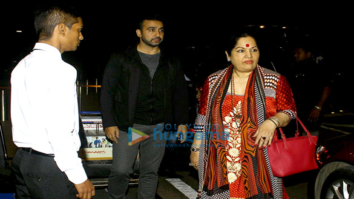 Shamita Shetty, Raj Kundra & Viaan Raj Kundra snapped at airport