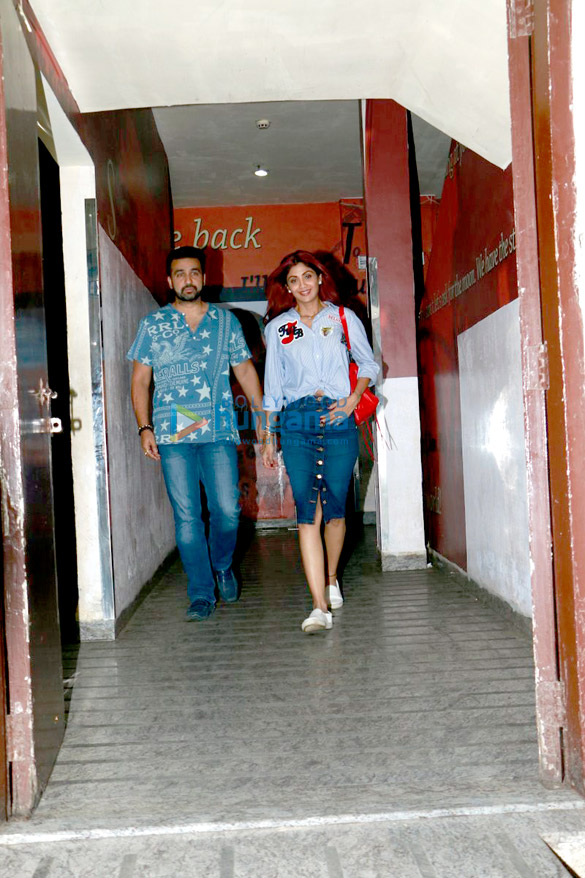 shilpa shetty kundra raj kundra snapped post a movie screening 1
