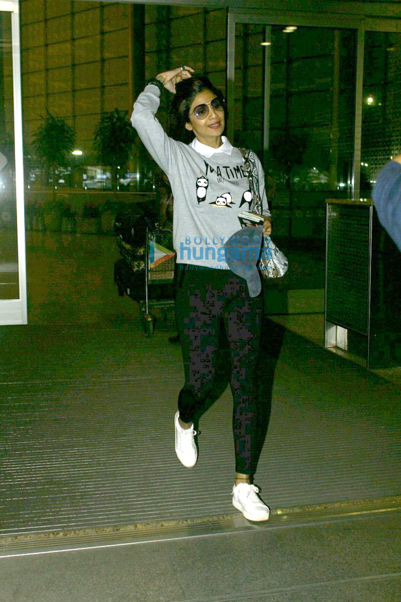 shilpa shetty departs for dubai 1