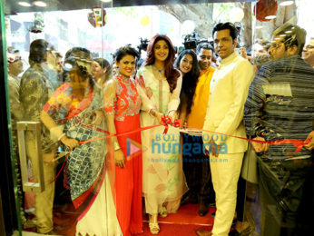 Shilpa Shetty inaugurates Varti Jewels