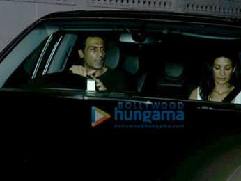 Shraddha Kapoor & Arjun Rampal snapped post dinner at Farhan Akhtar's house