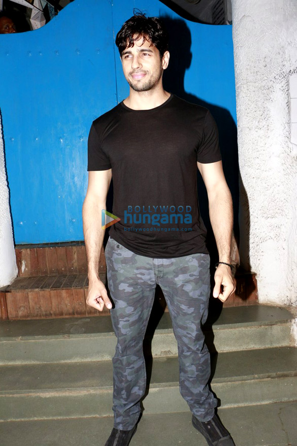 sidharth zareen snapped at olive 6