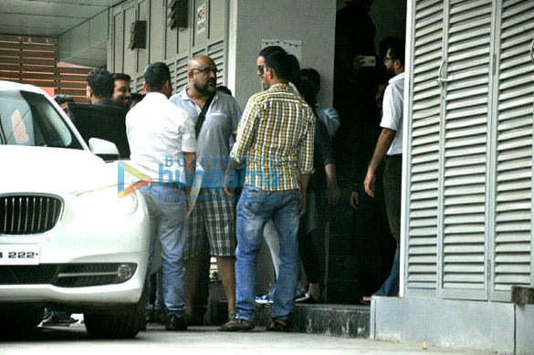 sonakshi sinha snapped post a meeting in bandra 4