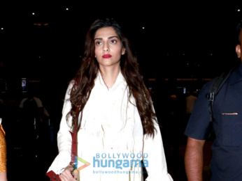 Sonam Kapoor and Sonakshi Sinha snapped at the Mumbai airport