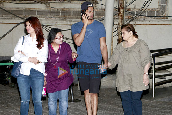 twinkle snapped at pvr juhu post a movie screening 4