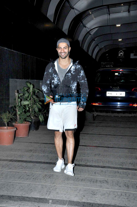 varun snapped outside his gym 4