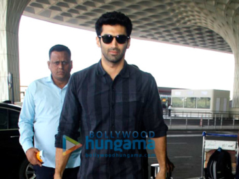 Virat Kohli, Anushka Sharma, Aditya Roy Kapur, Sonam Kapoor and many more snapped at the airport