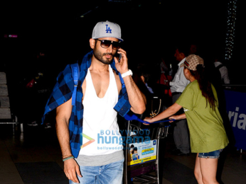 Akshay Kumar, Ajay Devgn, Kajol, Jacqueline Fernandez, Parineeti Chopra and others snapped at the airport