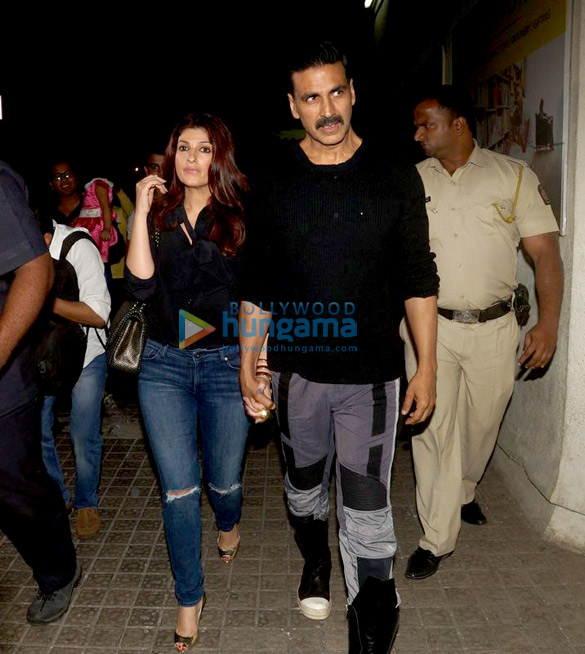 akshay kumar rekha sonam kapoor and others at the special screening of kaabil 2