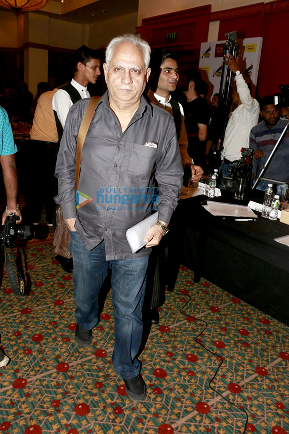 ayushmann khuranna javed akhtar and others snapped at the jury meet of the radio mirchi awards 6