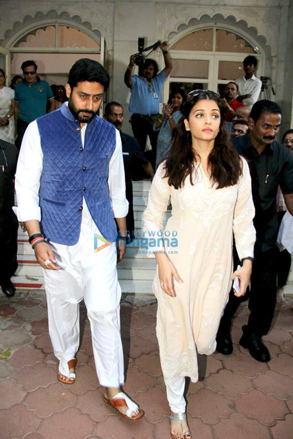 celebs attend om puris prayer meet 2