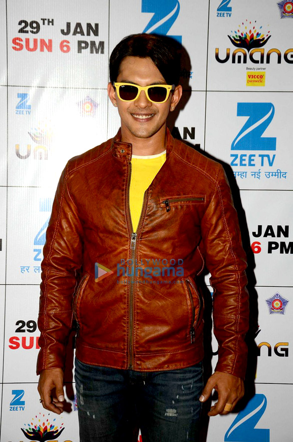 celebs grace the red carpet for umang police show 10