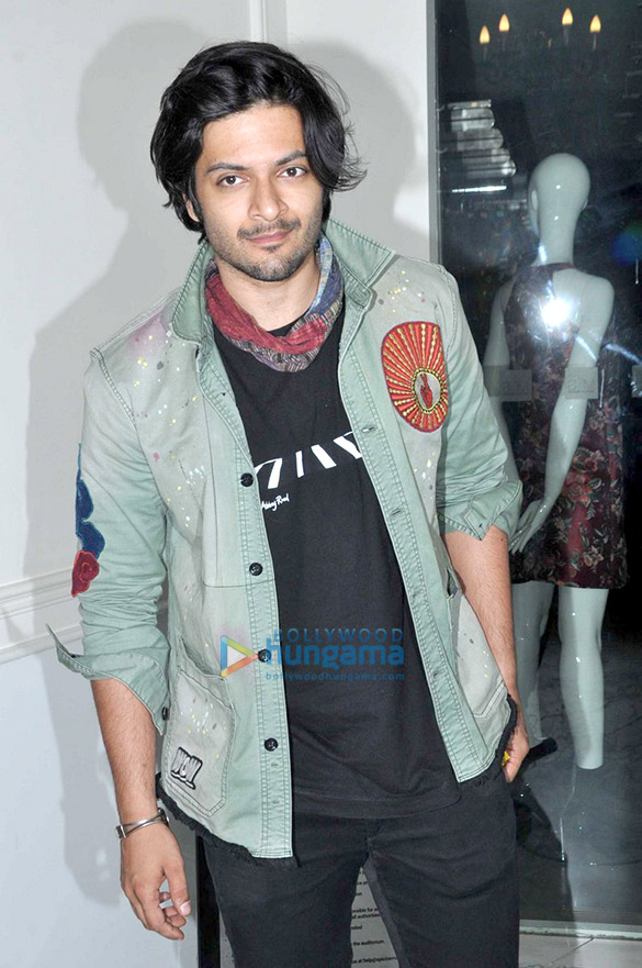 farhan daisy snapped post raees screening 5