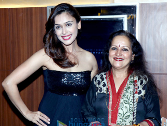 Hrishitaa Bhatt and other celebs snapped at the special screening of the film 'Prakash Electronics'