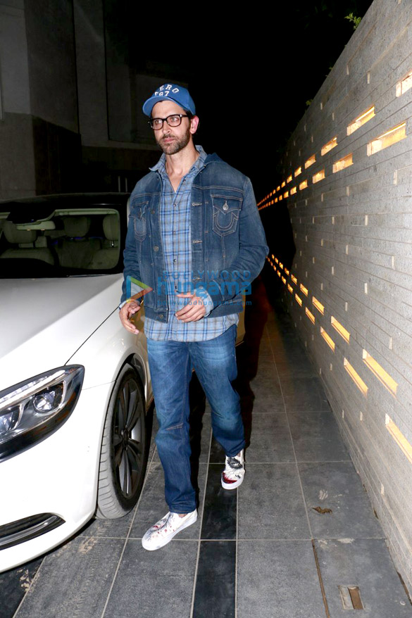 hrithik roshan sussanne roshan and zayed khan snapped post dinner at friends pad in juhu 1