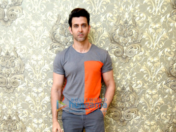 Hrithik Roshan & Yami Gautam snapped promoting their film 'Kaabil'