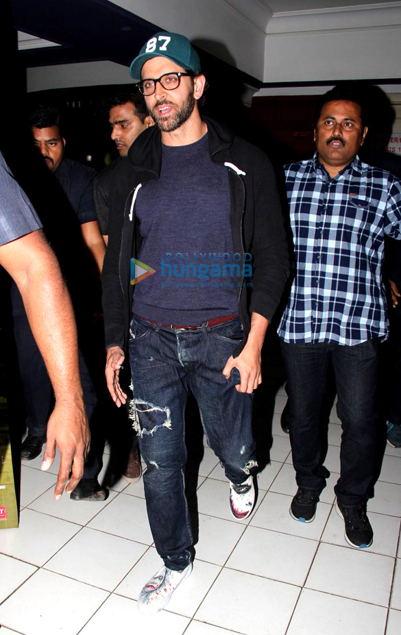 hrithik roshan interacts with his fans 1