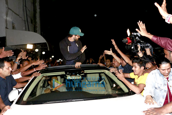 hrithik roshan interacts with his fans 4