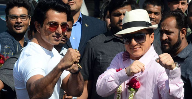 Jackie Chan Arrives At Mumbai Airport Jackie Chan Arrives At Mumbai Airport