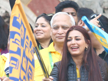 John Abraham, Sonali Bendre and others grace the Standard Chartered Mumbai Marathon 2017