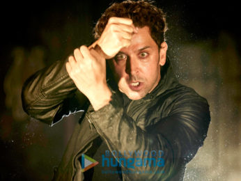 Movie still from the Movie Kaabil