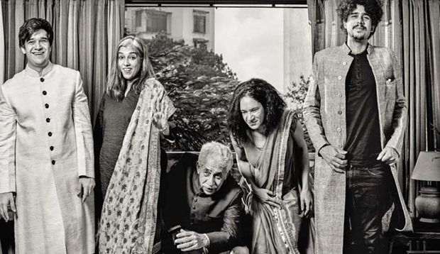 Naseeruddin Shah and his family’s royal photoshoot-2