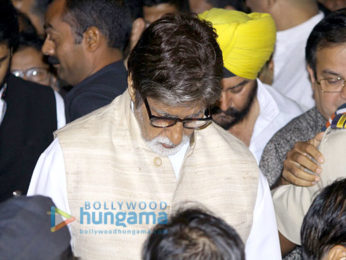 Om Puri's funeral ceremony