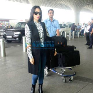 Preity Zinta and Karisma Kapoor snapped at the airport